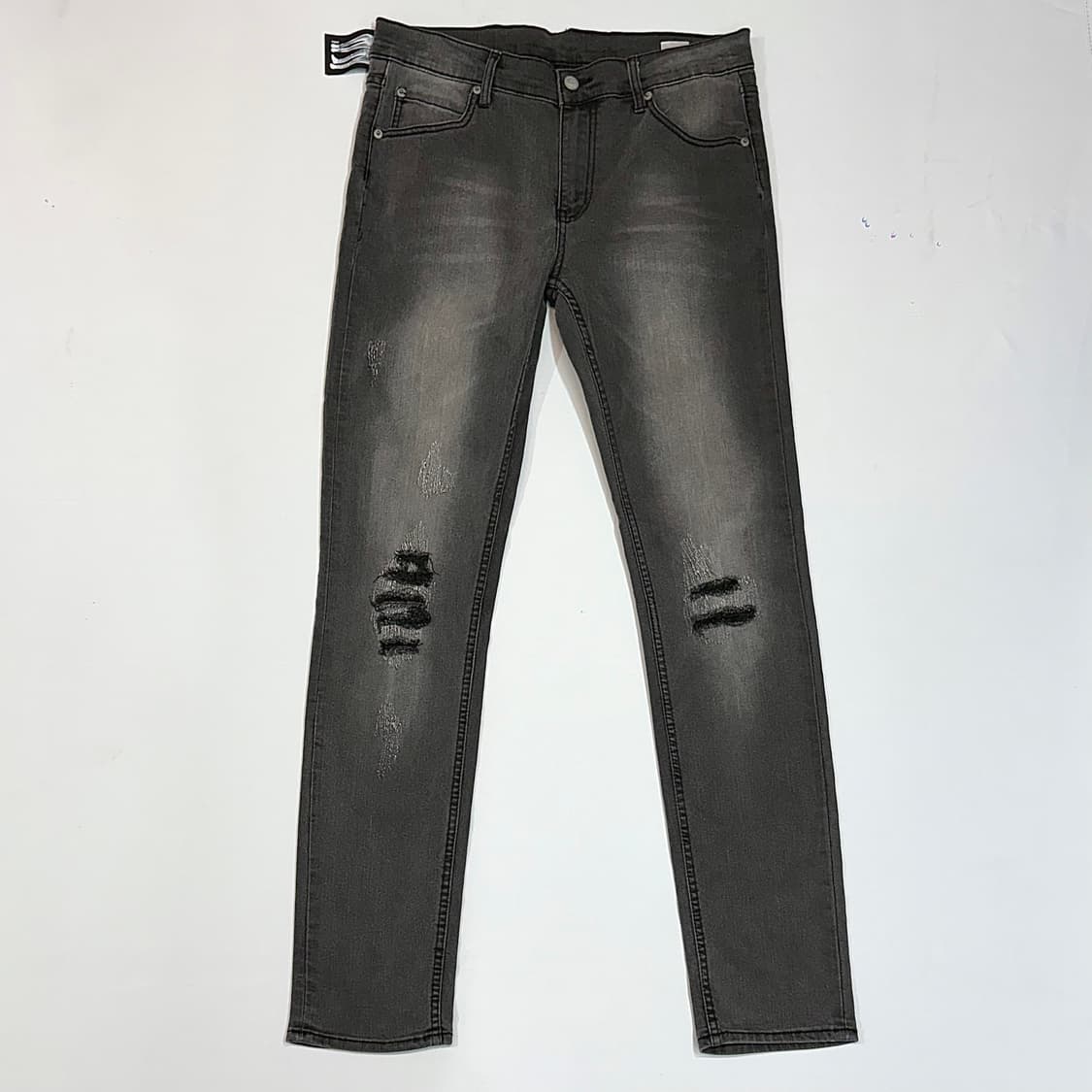 칩먼데이 데미지드 슬림 스트레이트 블랙진 (32) 상품이미지1