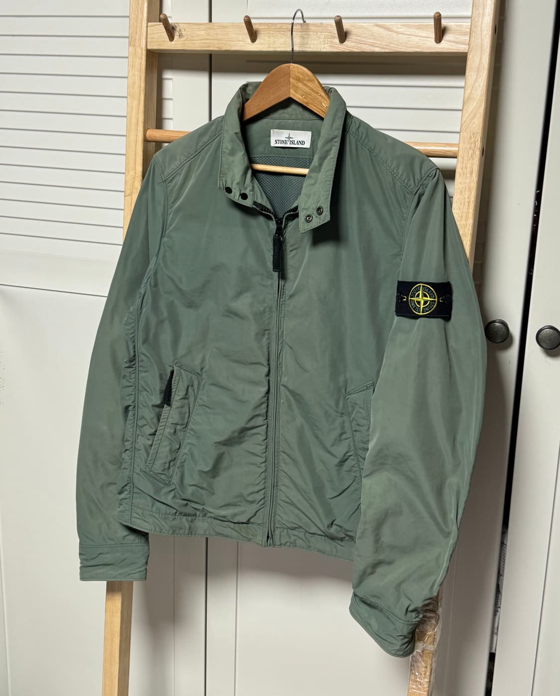 스톤아일랜드 MICRO REPS 카키 바람막이 자켓 상품이미지2