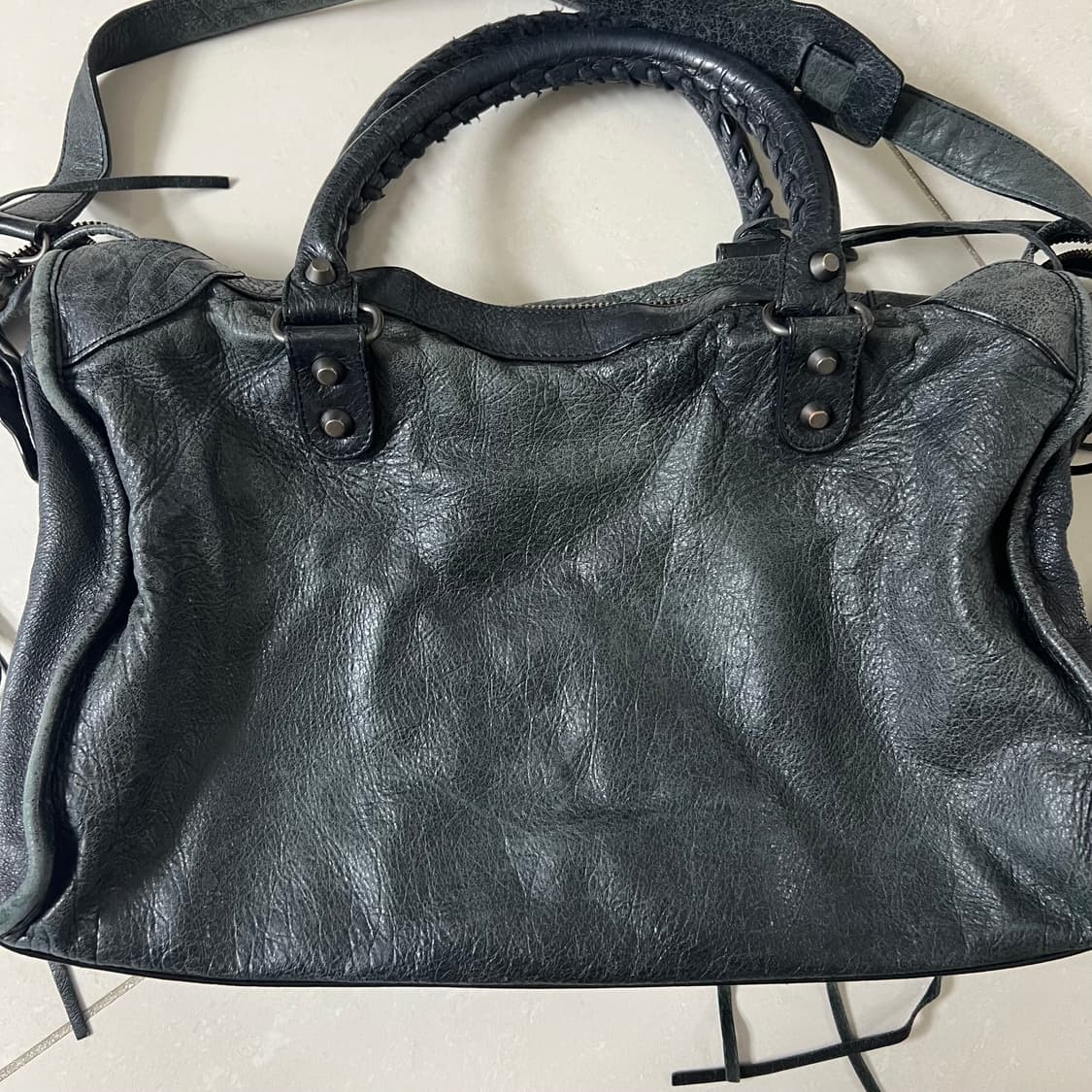 발렌시아가 모터백 가방 블랙  상품이미지4