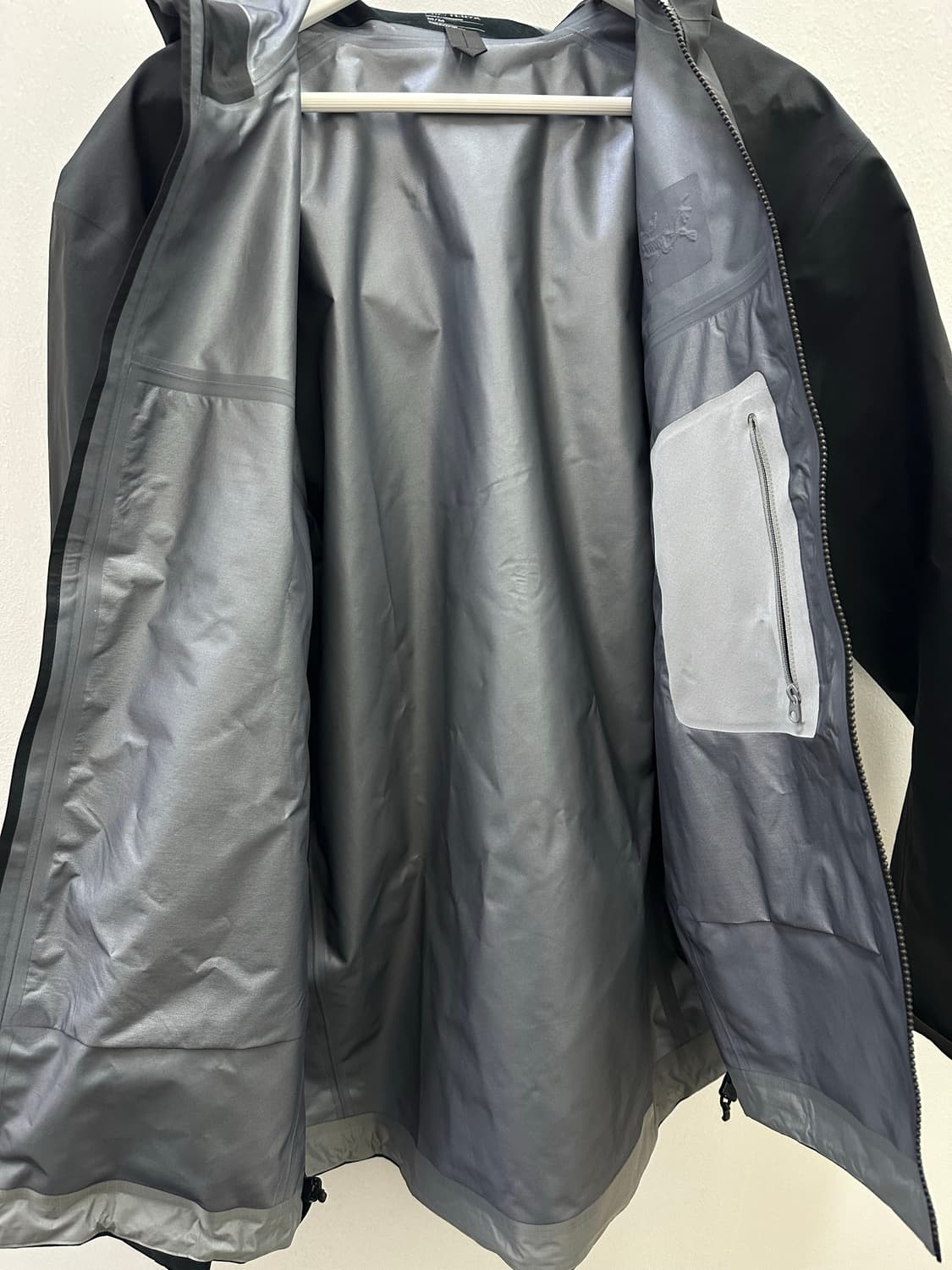 아크테릭스 베타 M 블랙 바람막이 상품이미지6