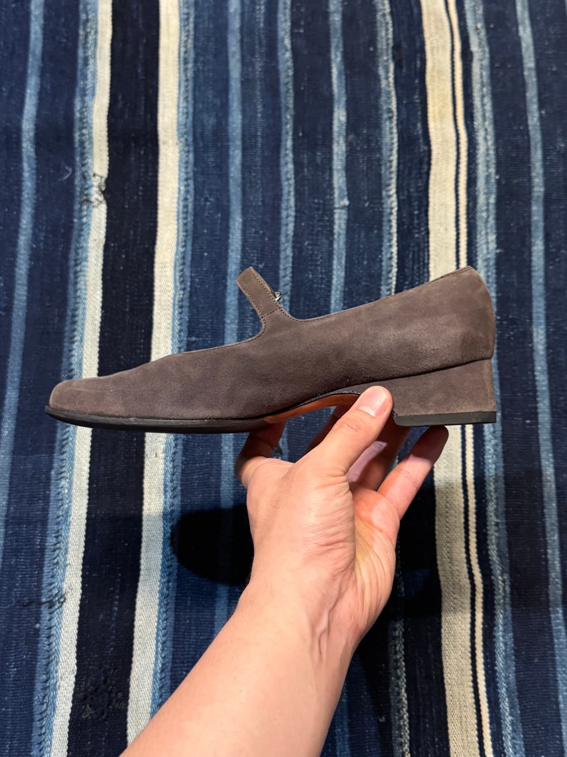 235-240 ) FERRAGAMO Suede Mary Jane 상품이미지4