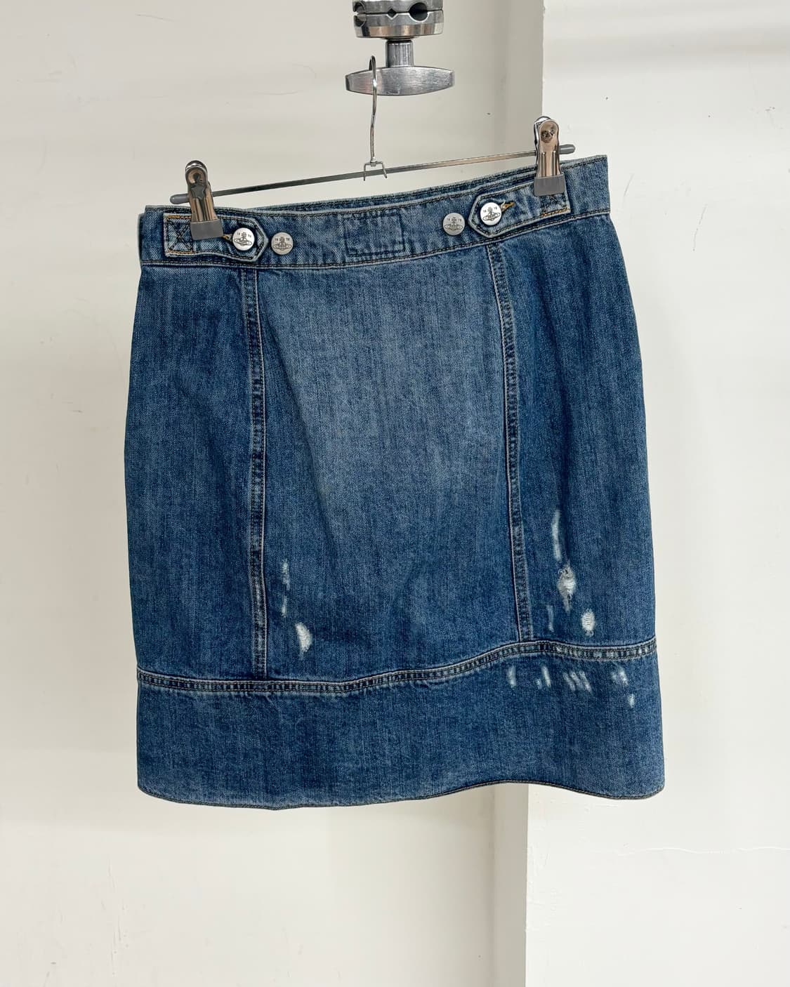 비비안 웨스트우드 앵글로매니아 립 디테일 데님 스커트 상품이미지4