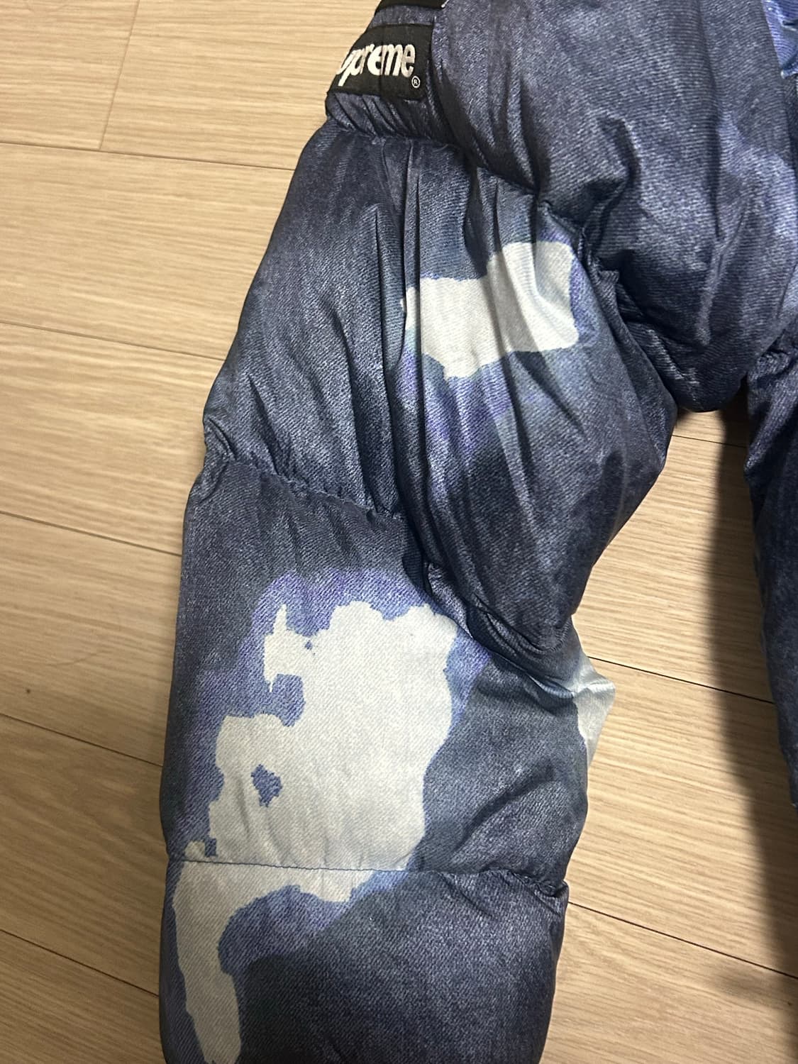 슈프림 노스페이스 블리치드 데님프린트 눕시 상품이미지3