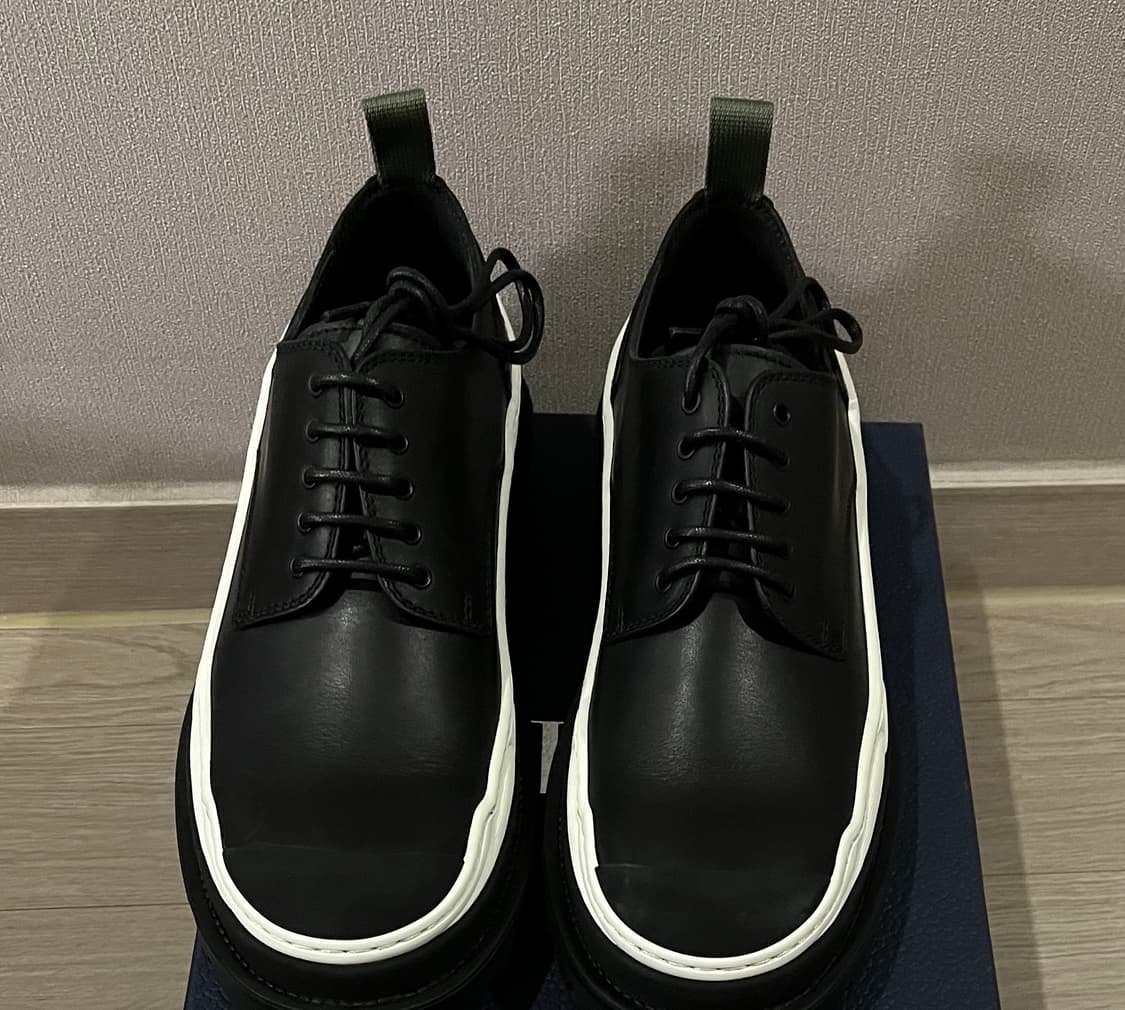 디올 사카이 더비 슈즈 블랙 42사이즈 새상품 상품이미지3