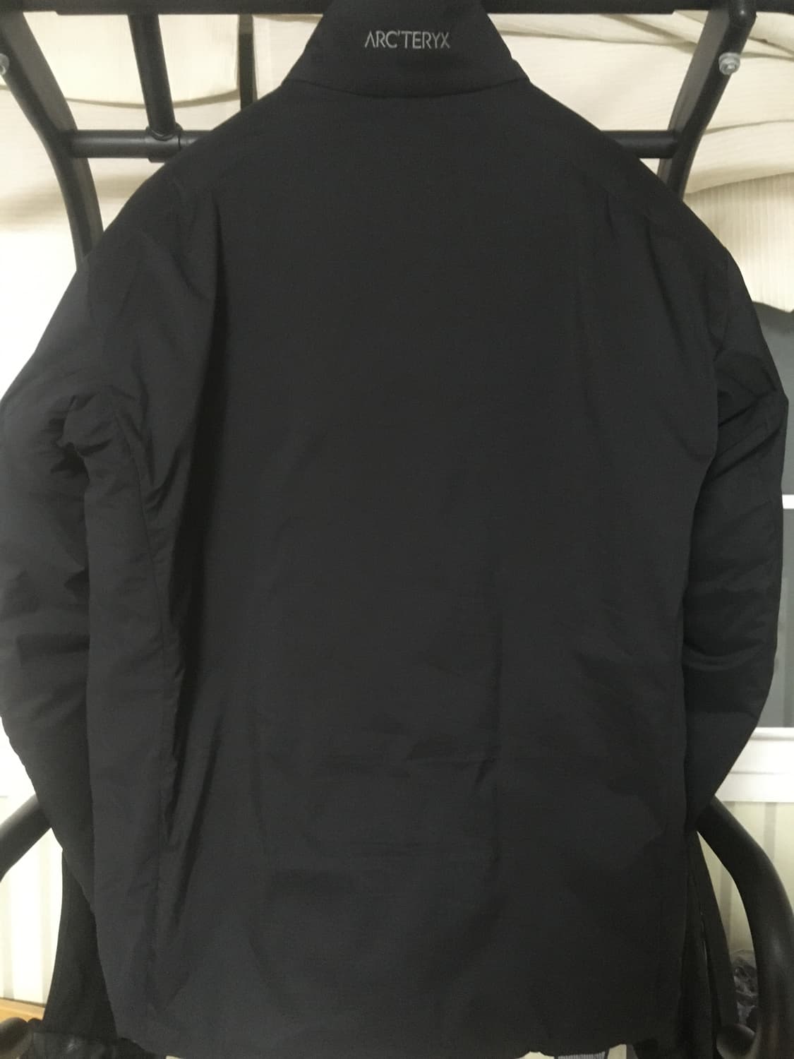아크테릭스 FW25 아톰SV 자켓 블랙 판매합니다  상품이미지4