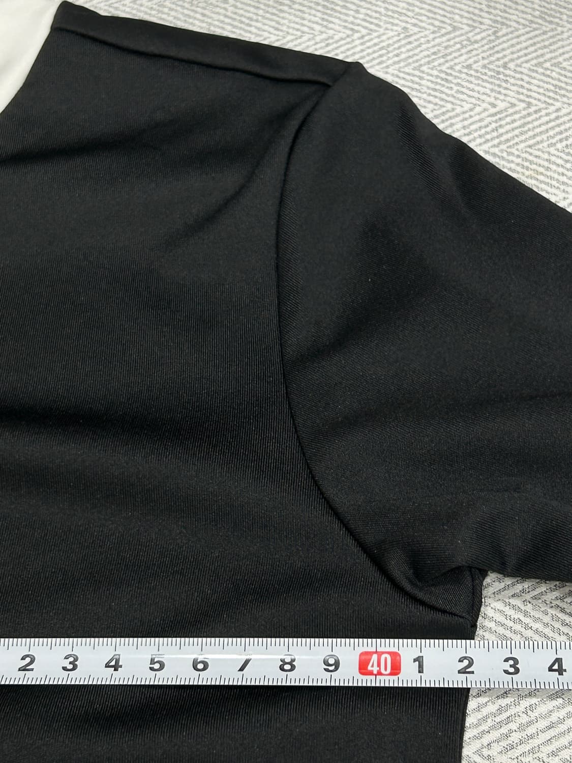 아디다스 에어로레디 기능성 브이넥 반팔 티셔츠 블랙 화이트 상품이미지9