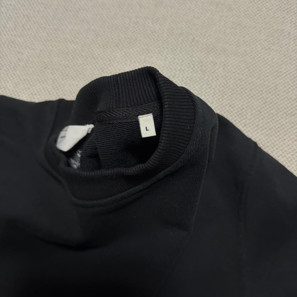 Ami 아미 스몰 하트 맨투맨 상품이미지3