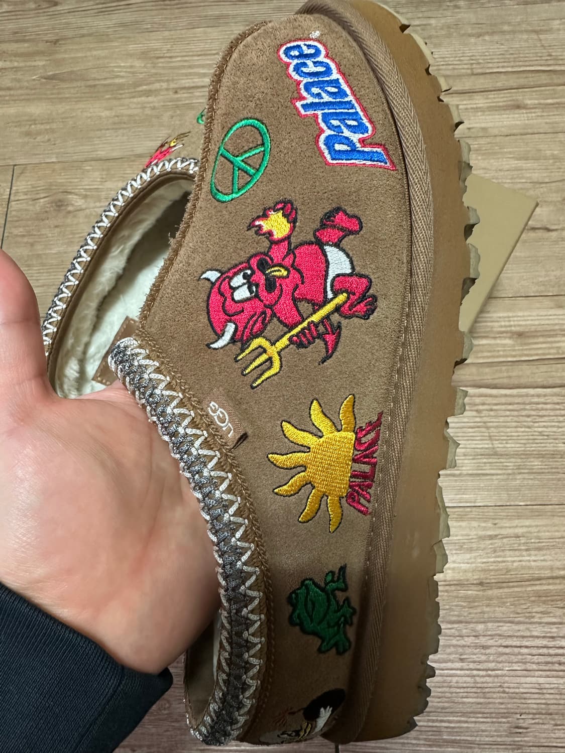 팔라스  X 어그 타스만 US8(260) 판매합니다. 상품이미지4