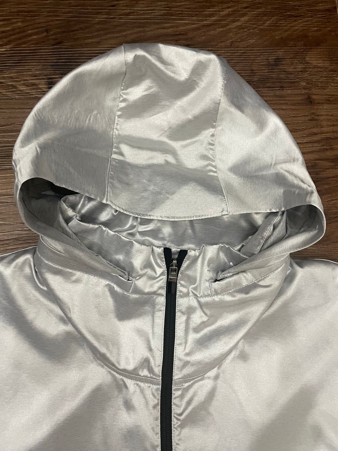 나이키 러닝 테크팩 윈드 아노락 바람막이 후드 자켓 실버 상품이미지3