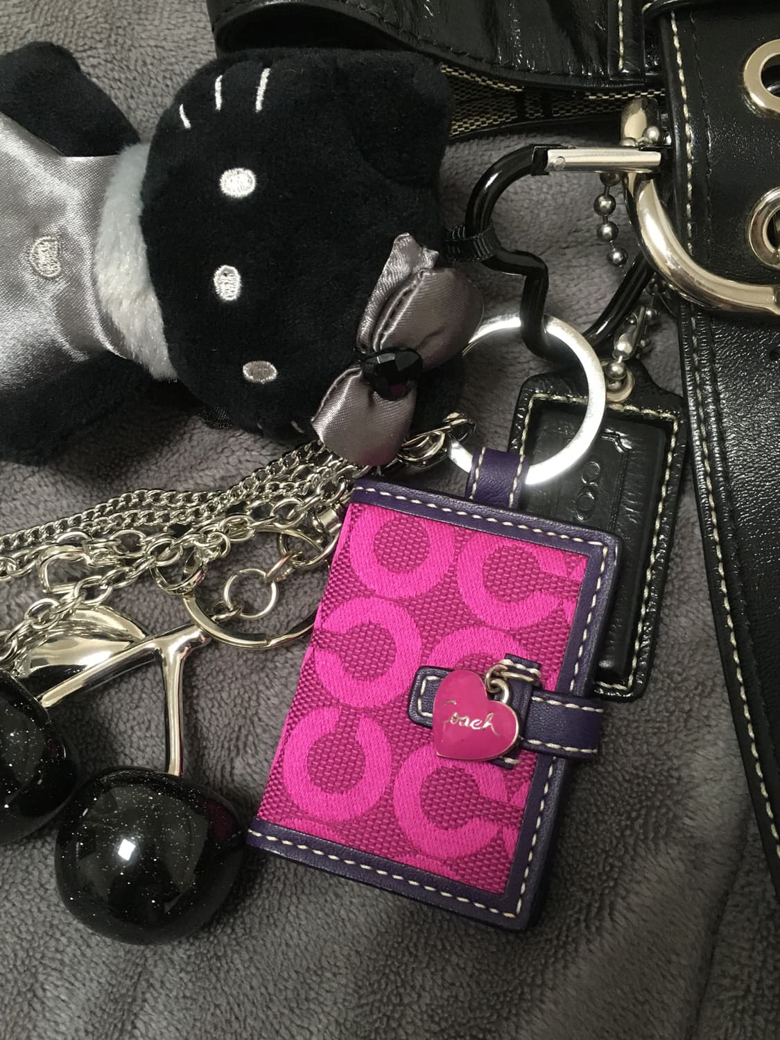 Coach frame pink keyring  상품이미지1