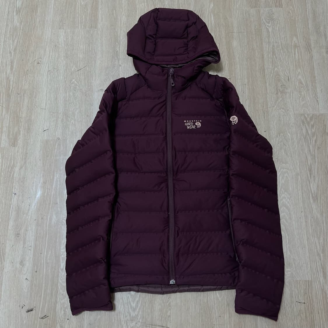마운틴하드웨어 여성 라이트 구스다운 후드 경량패딩 S/90  상품이미지1