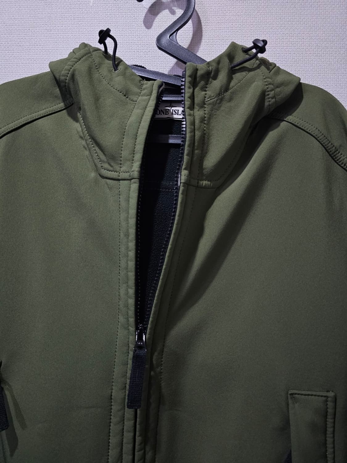 정품 스톤아일랜드 소프트쉘 후드 자켓 95 / M 상품이미지3