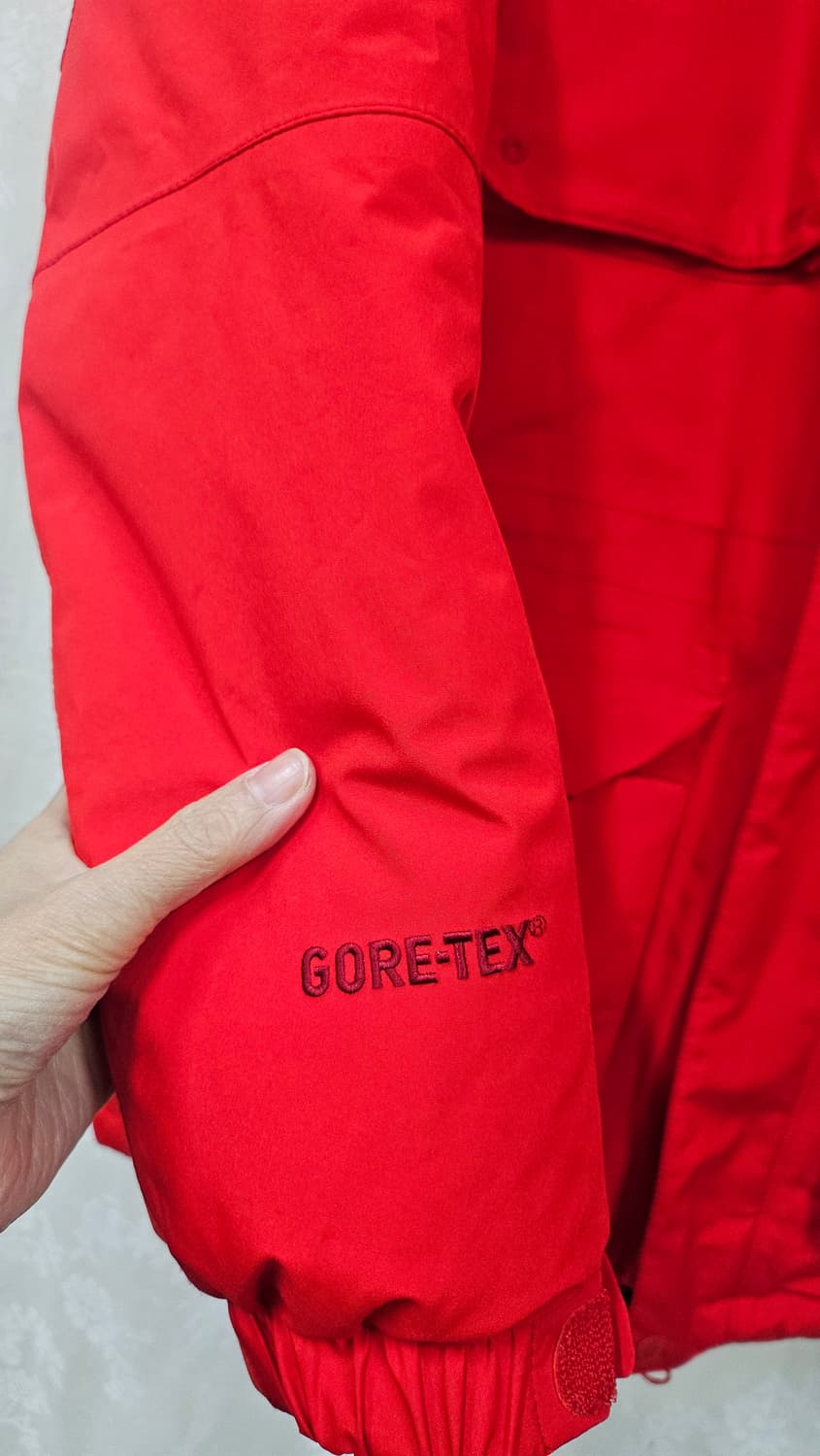 블랙 야크  고어텍스  패딩 점퍼입니다  상품이미지6