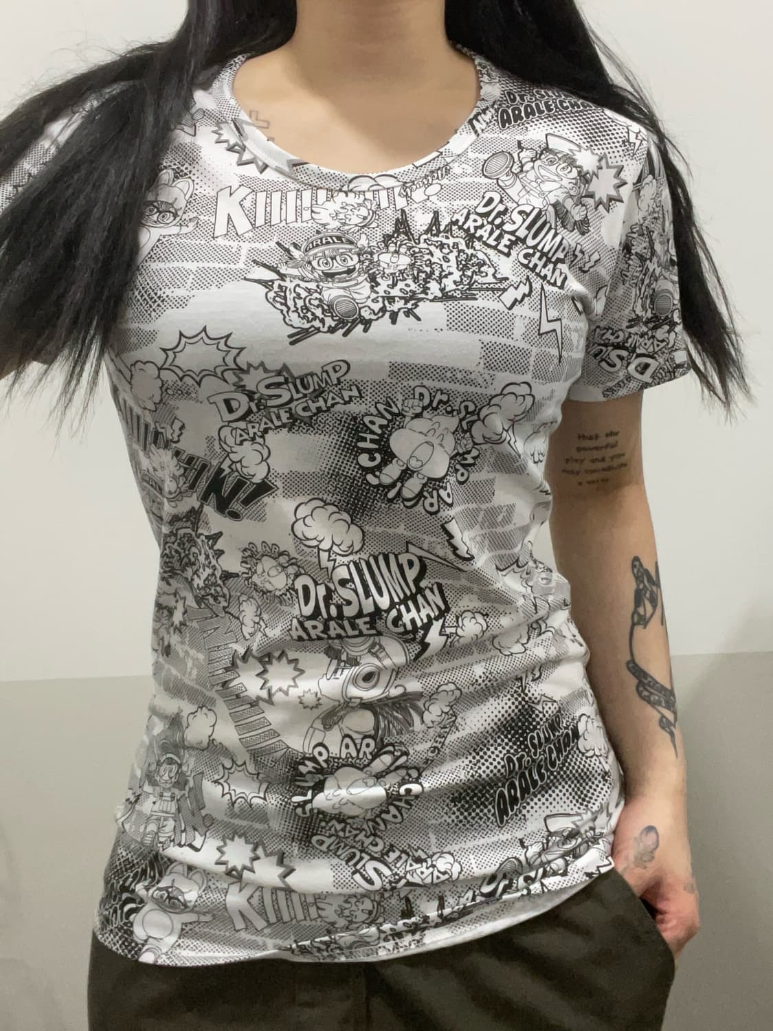 닥터 슬럼프 아리 올오버 프린팅 카툰 애니 슬림핏 반팔티셔츠 상품이미지1