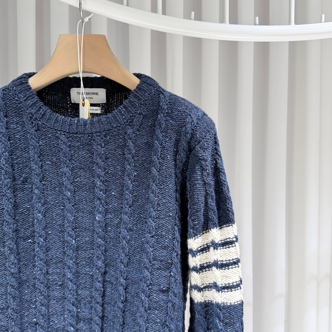 (A+/3) / 톰브라운 사선완장 도네갈 트위스트 케이블 니트 스웨터 상품이미지4