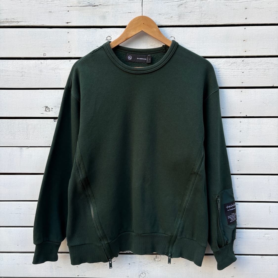 Gu x Undercover 지유 x 언더커버 맨투맨 상품이미지1