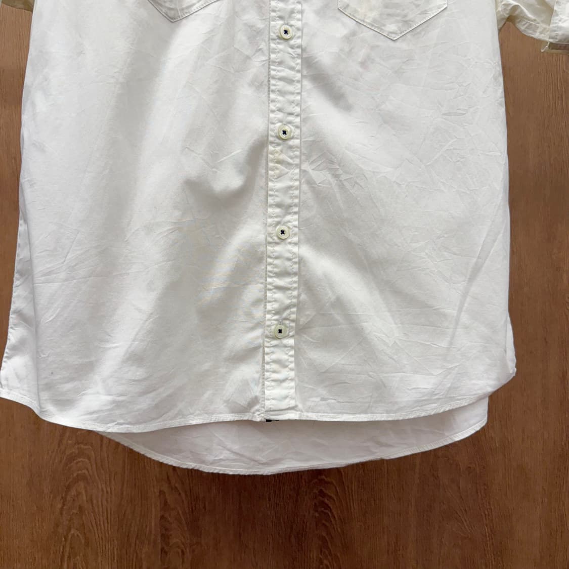 버버리 블랙 라벨 포켓 반팔 셔츠 로고 자수 롤업 슬리브 아이보리 상품이미지5