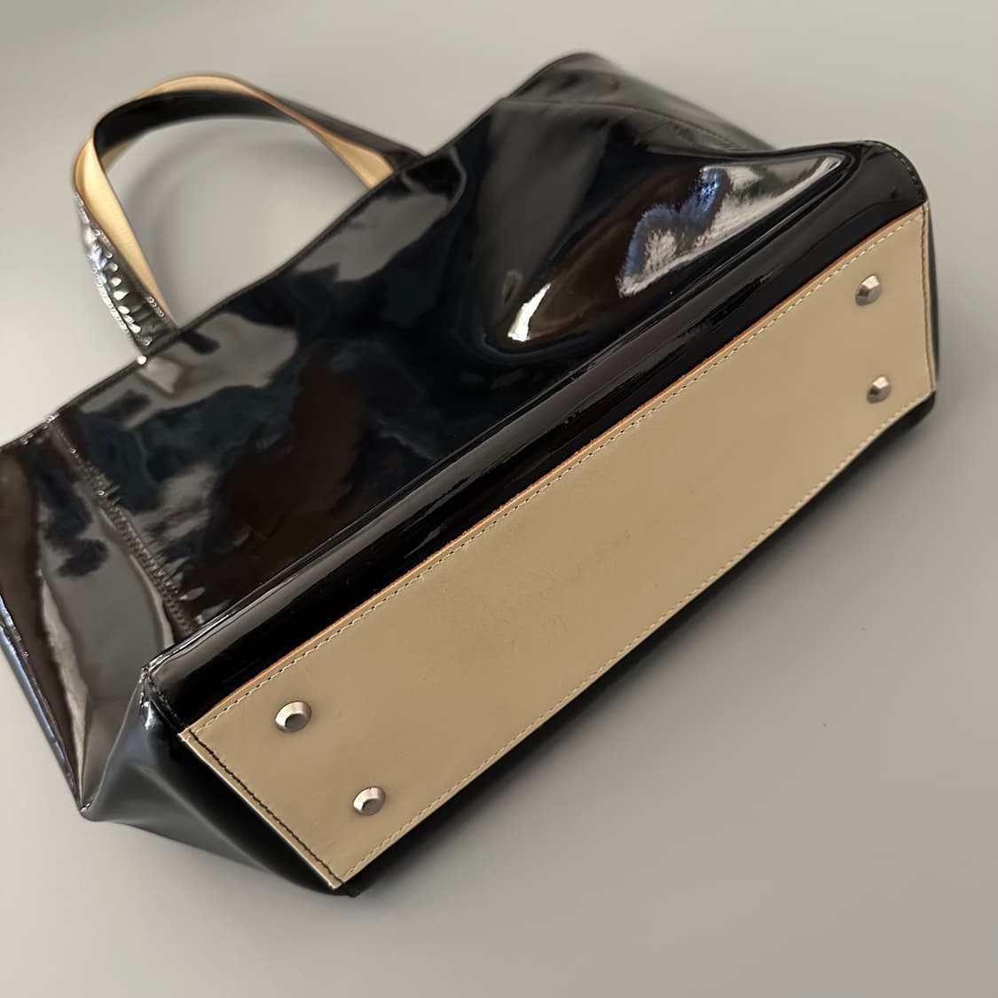 마가렛호웰 margaret howell 에나멜 토트백 상품이미지4