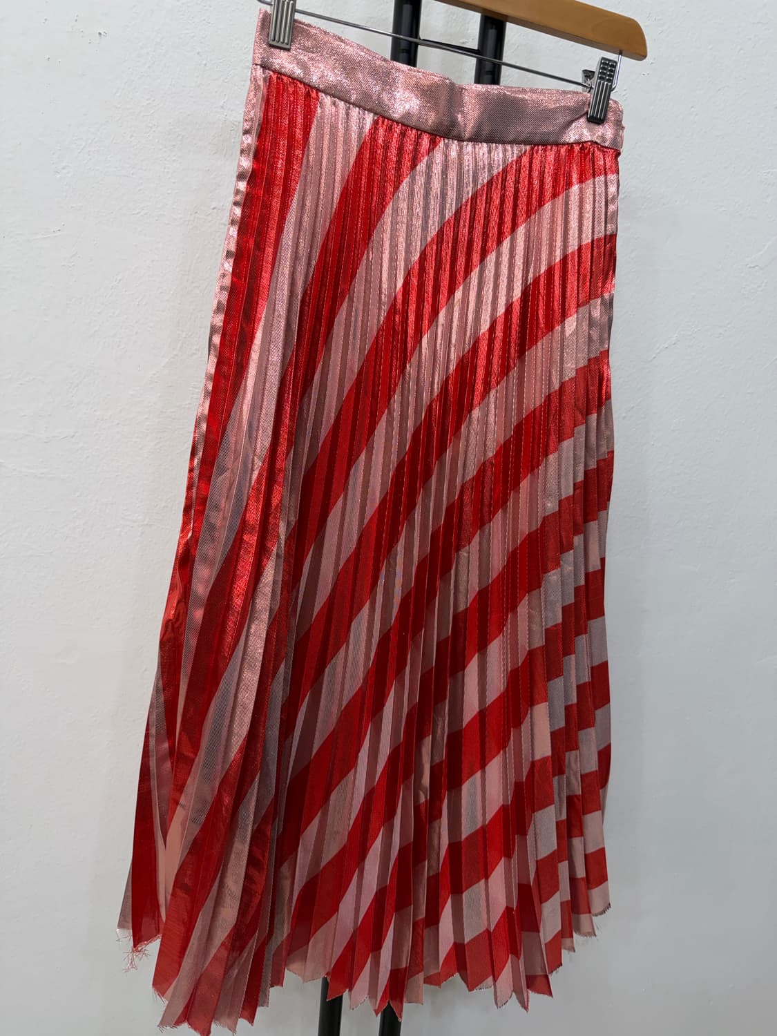 새제품) 오프화이트 정품 플리츠 주름 스커트 40 상품이미지2