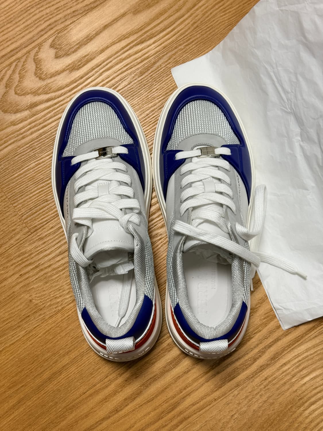 페라가모 데니스1 스니커즈8.5사이즈 풀박 새제품 상품이미지3