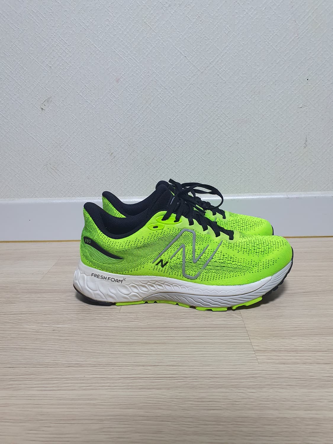 뉴발란스 880 프레쉬폼 운동화 255 상품이미지1