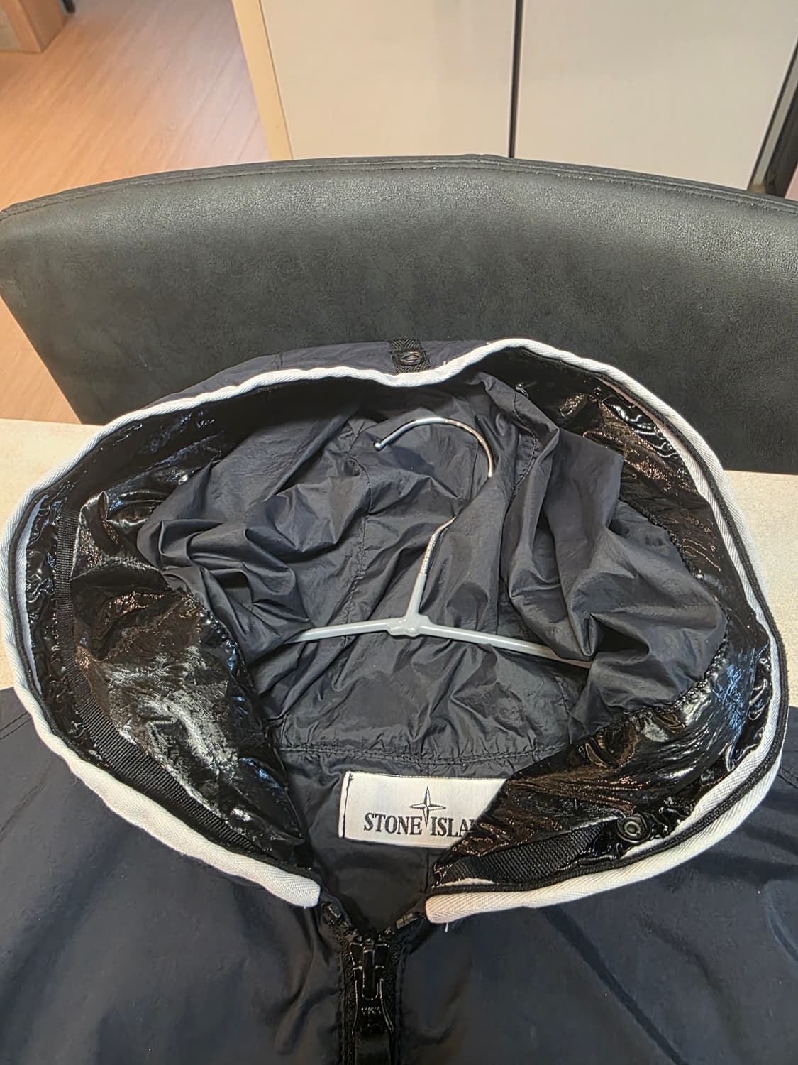스톤아일랜드 나일론 스킨터치 바람막이 xl 상품이미지3