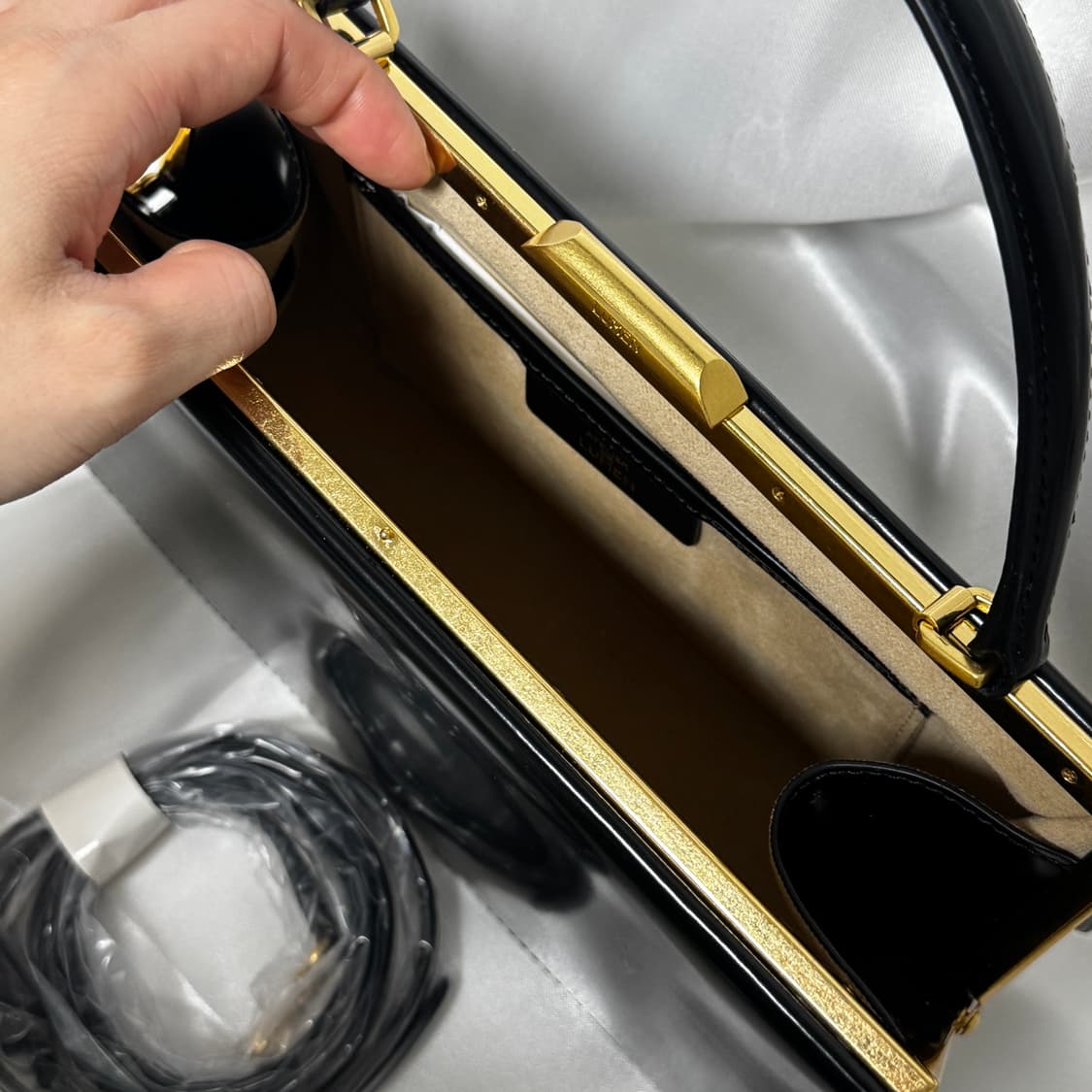 아뜰리에 드 루멘 룬 포르메 토트 백 상품이미지4