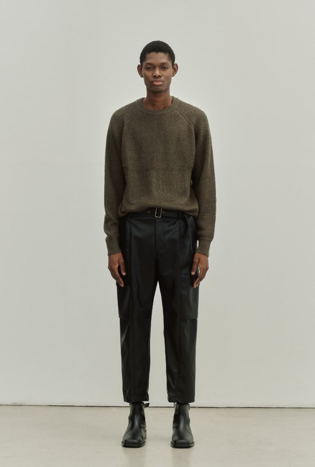 (50)노이어 키드모헤어 오버핏 니트 카키 상품이미지2