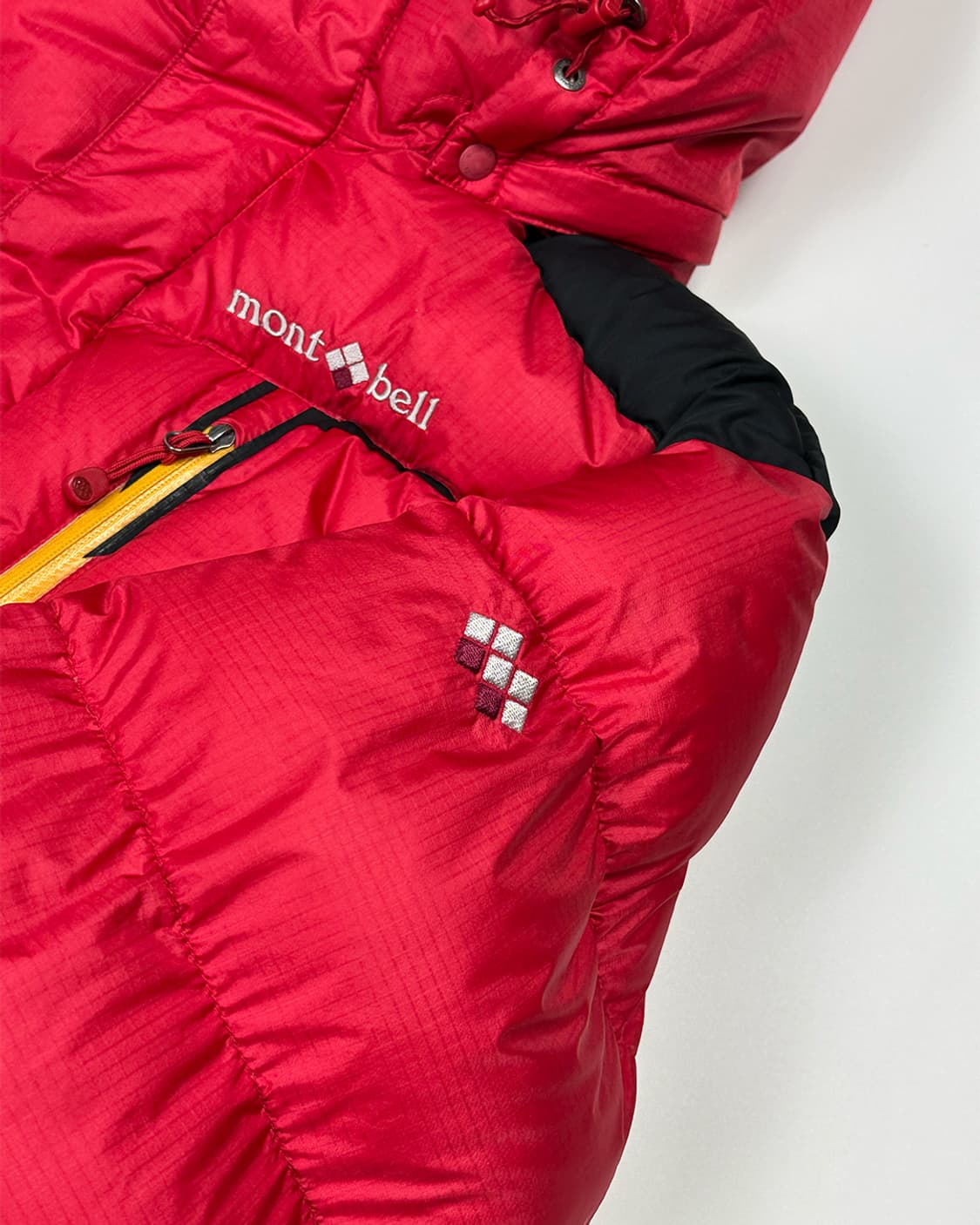 몽벨 구스다운 레드 상품이미지3