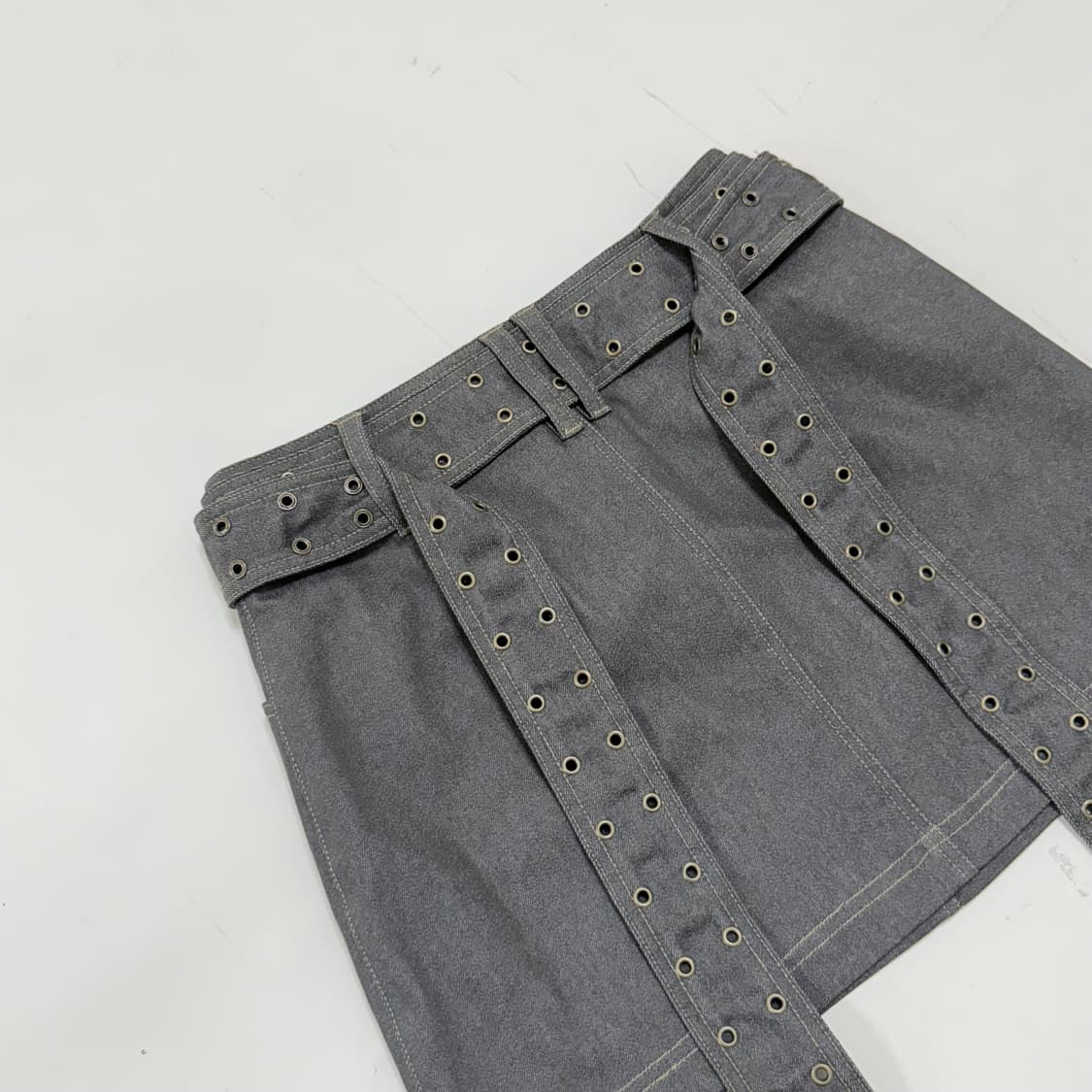 닙그너스 .dbl belt mini skirt blue 상품이미지6