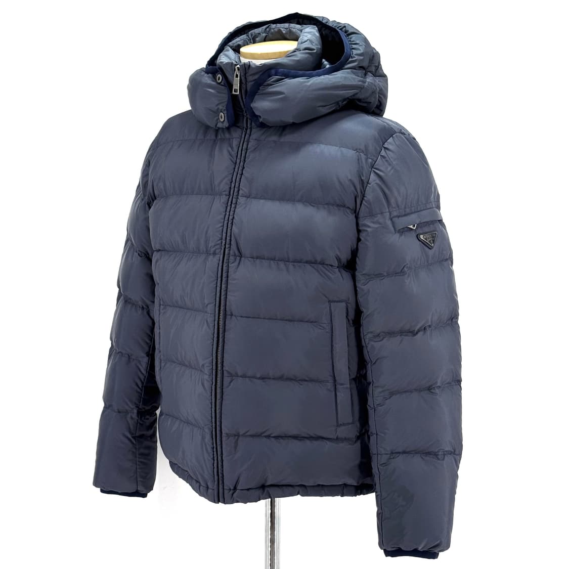 [46사이즈] 프라다 삼각로고 패딩 후드 자켓 (SGH719) 상품이미지4
