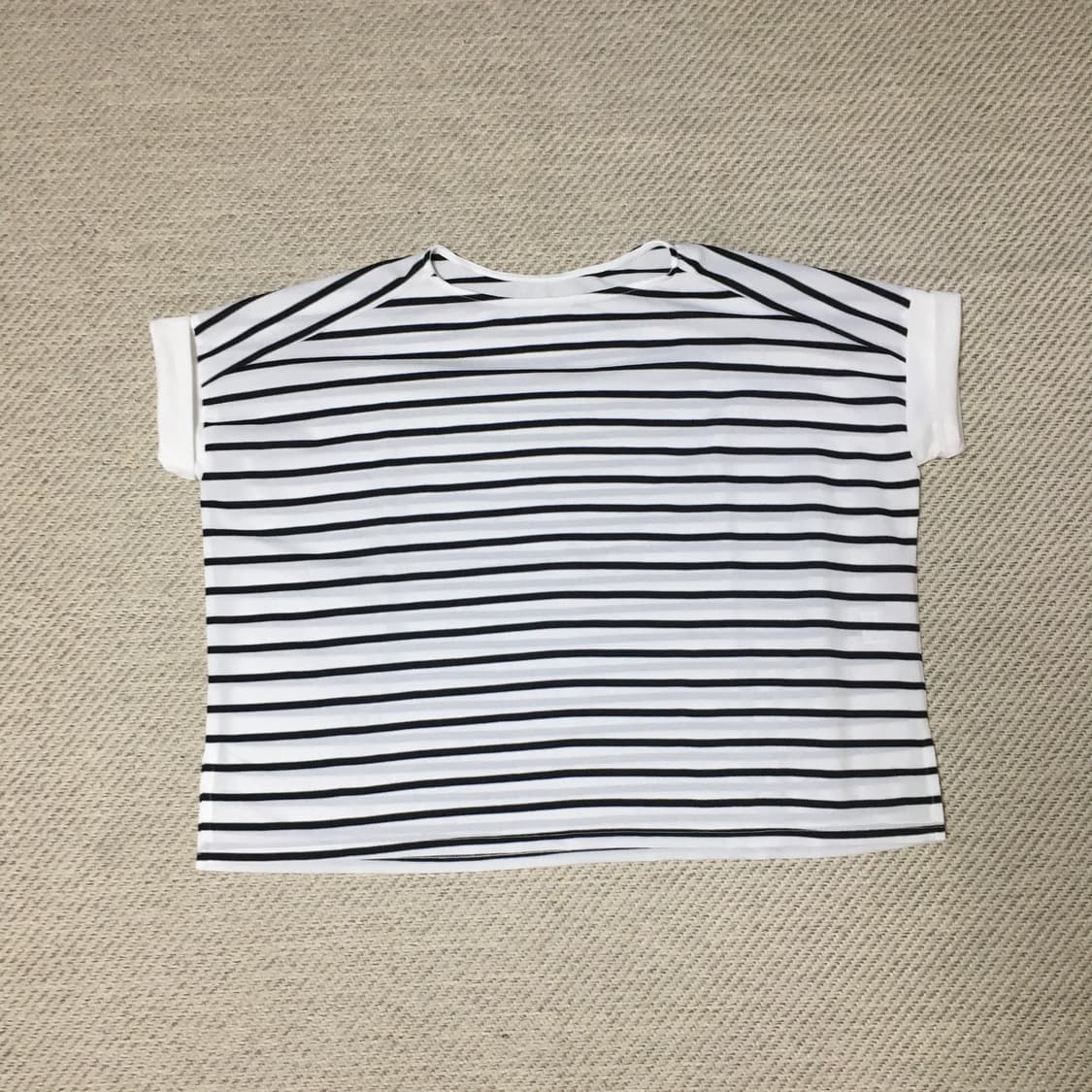오버핏 스트라이프 반팔 티셔츠 [white / navy / gray] 상품이미지1
