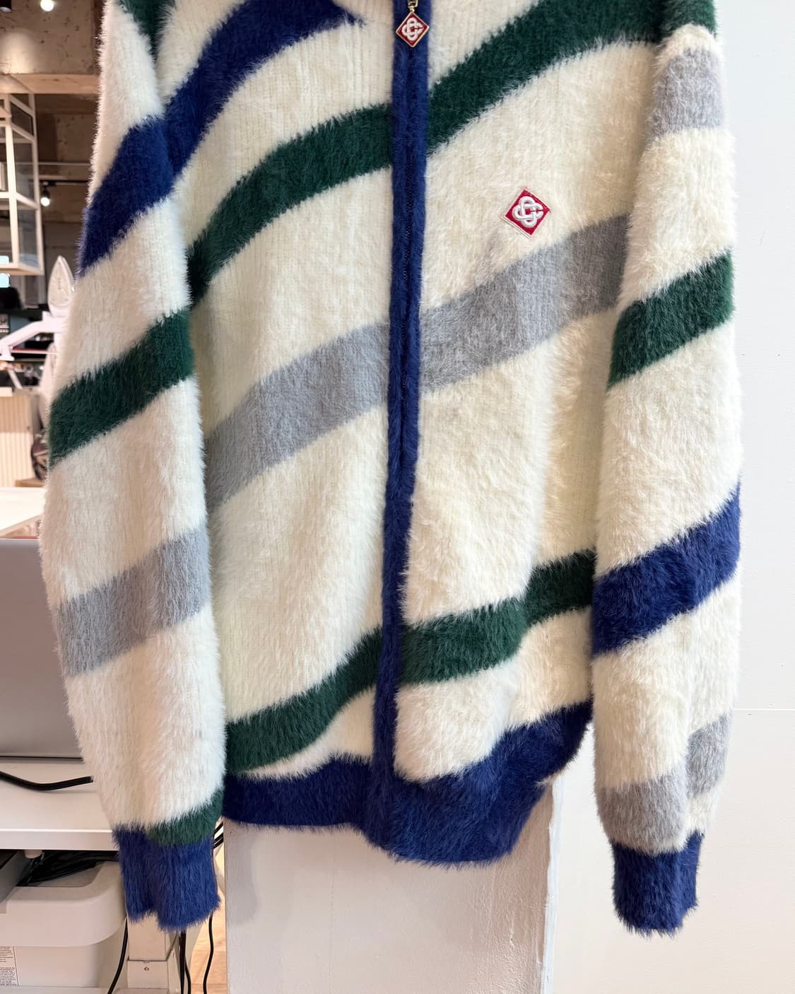 카사블랑카 오프 화이트 퍼리 스트라이프 집업 자켓 상품이미지6