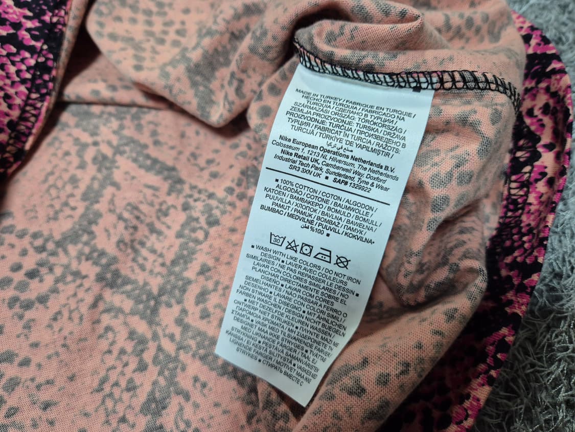 [새상품]나이키 여성 뱀피 패턴 루즈핏 반팔 M 상품이미지7