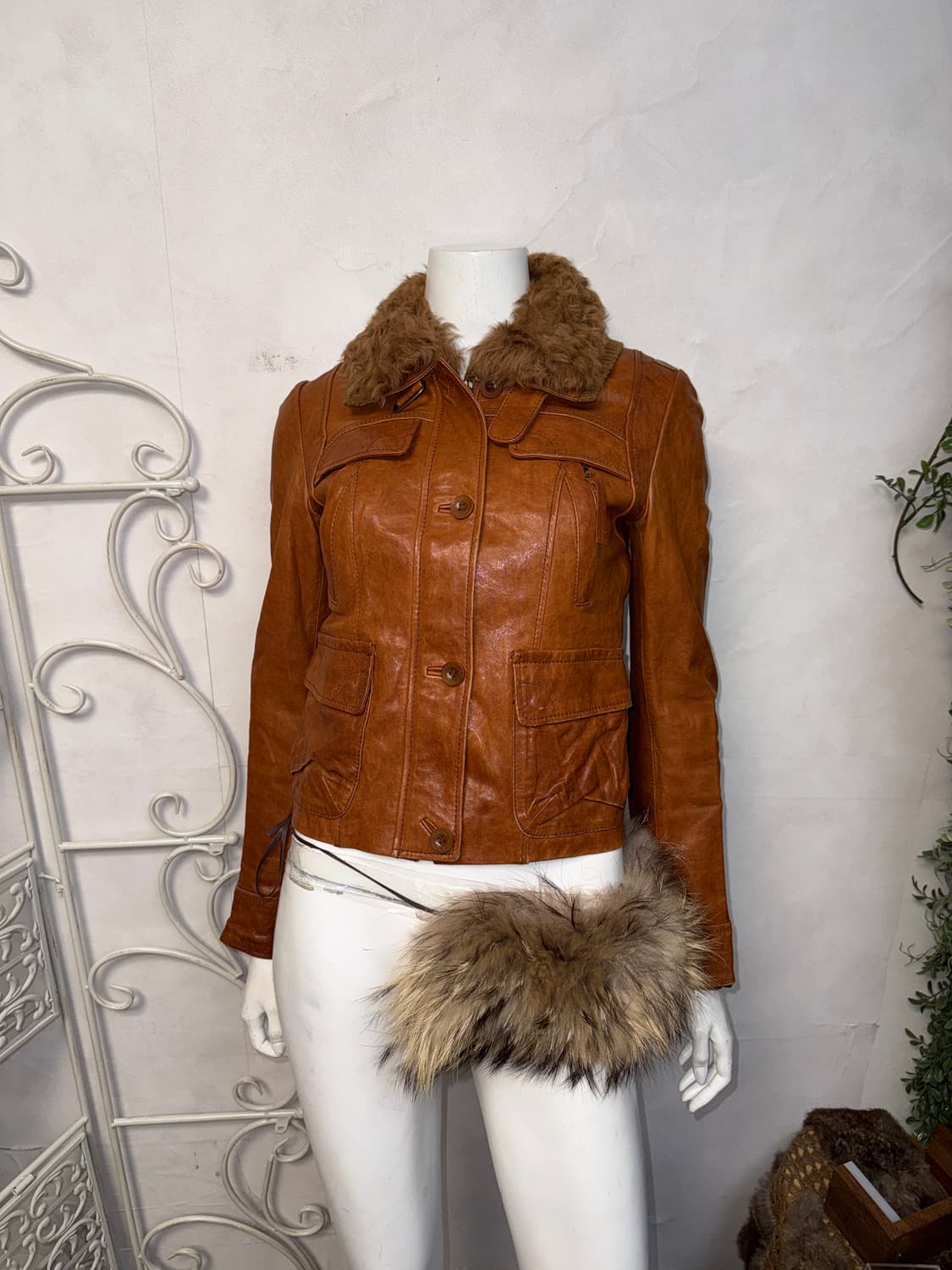 Thursday Island camel lamb skin / fur jk 상품이미지7