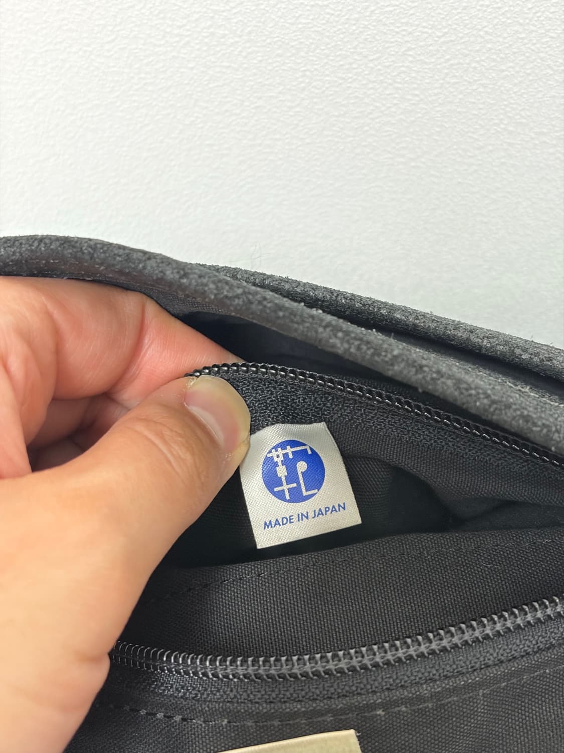 요시다 포터 스웨이드 크로스백 상품이미지8