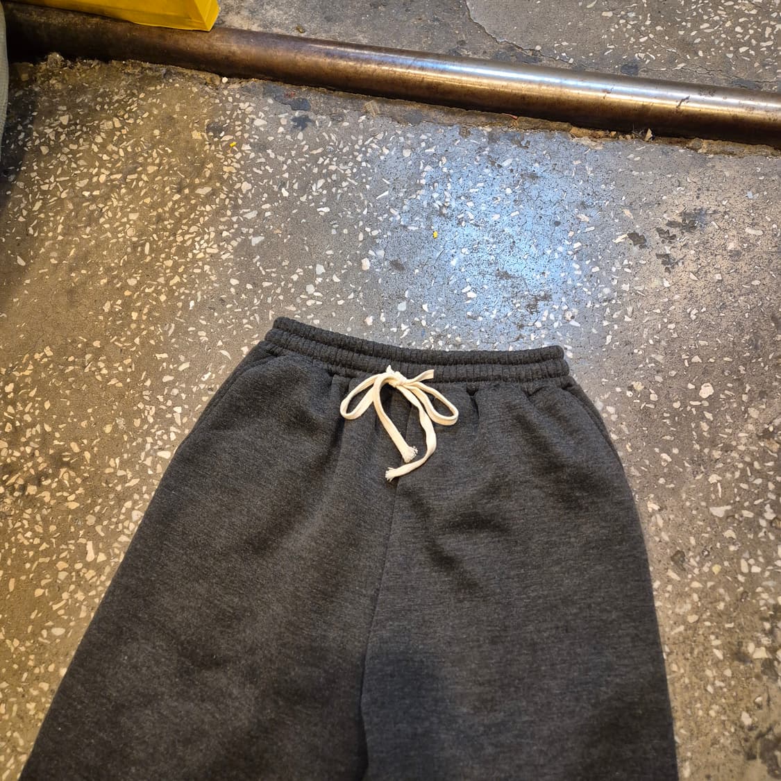 (30인치 전후반) 차콜 와이드 트레이닝팬츠  상품이미지3