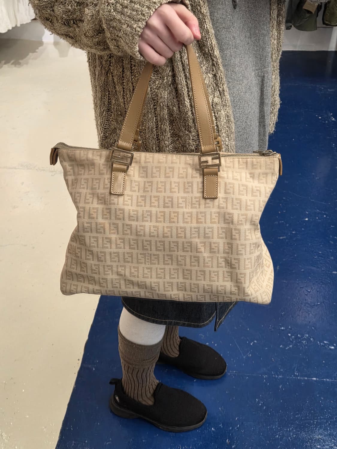 FENDI 펜디 주키노 레더 스트랩 숄더 백 상품이미지2