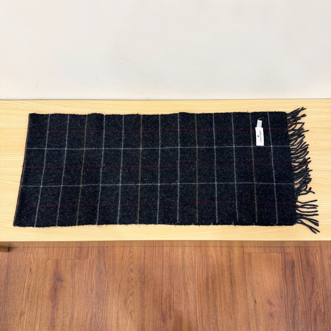 꾸레쥬 울 머플러 체크 라인 로고 자수 디테일 차콜 상품이미지4