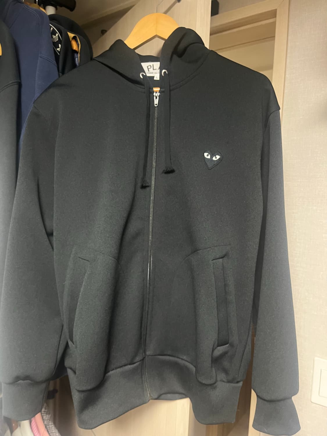 플레이 꼼데가르송 빅 블랙 하트 프린트 후드 집업 블랙L 상품이미지2