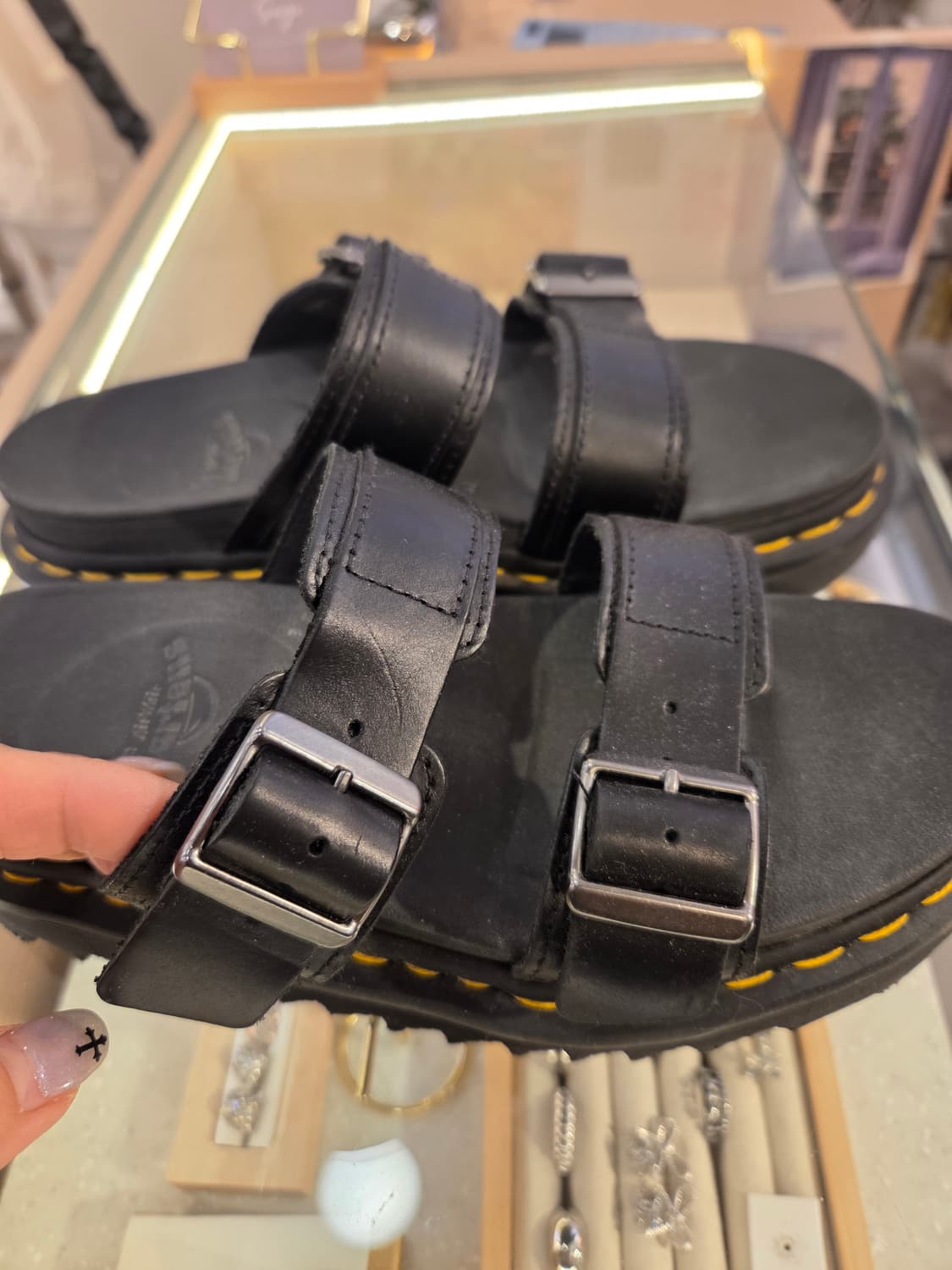 닥터마틴 마일스 슬라이드 샌들 상품이미지6