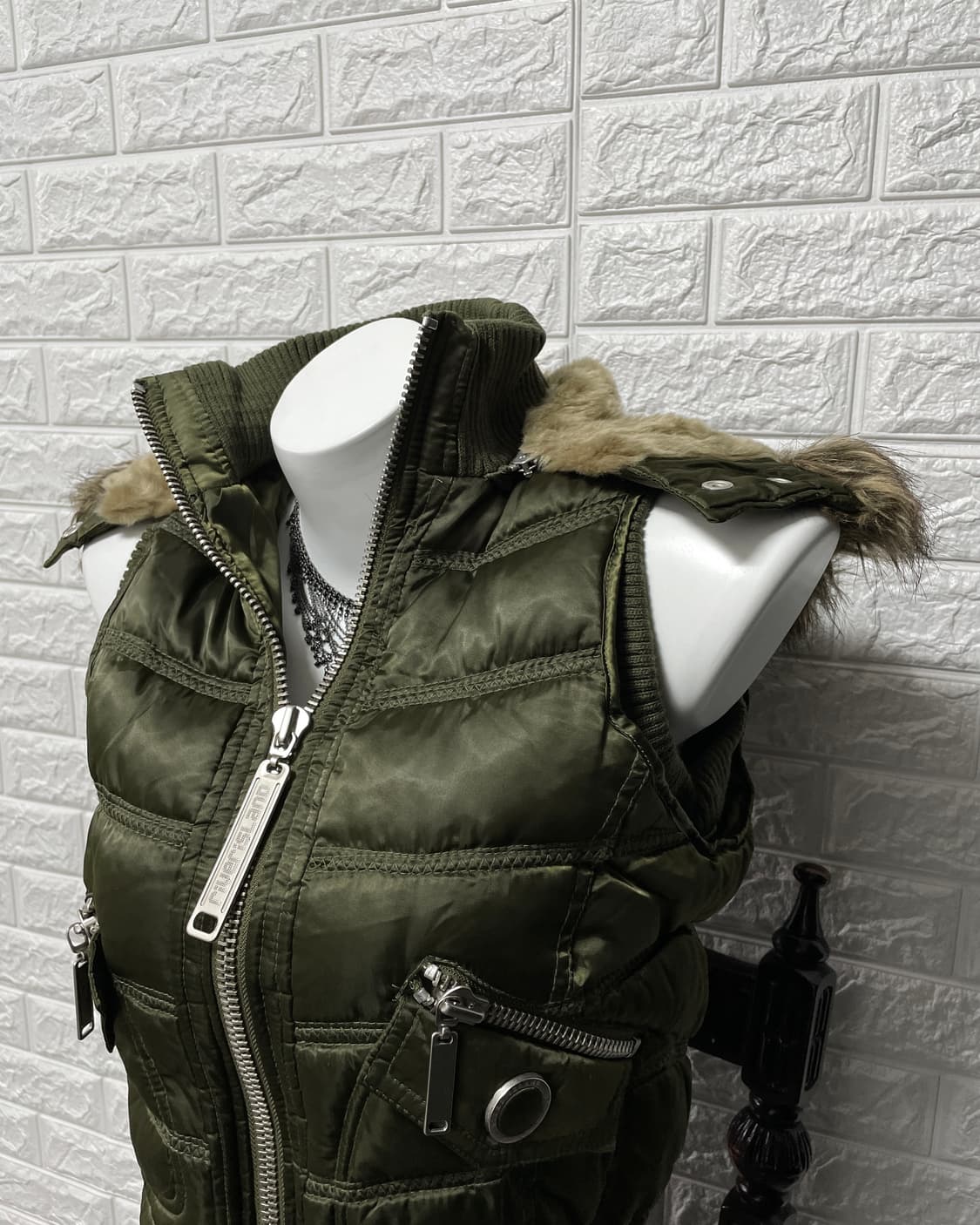 River Island Lined Zip Military Fur Vest 상품이미지2