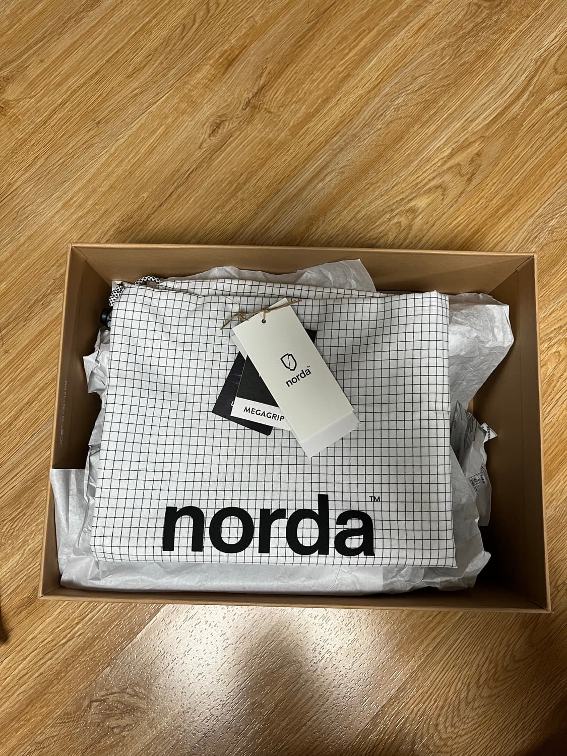 norda 001 core black 컬러 팝니다. 상품이미지5