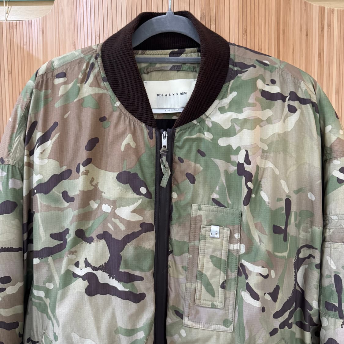 1017 ALYX 9SM 오버사이즈 카모 나일론 봄버 자켓 상품이미지5