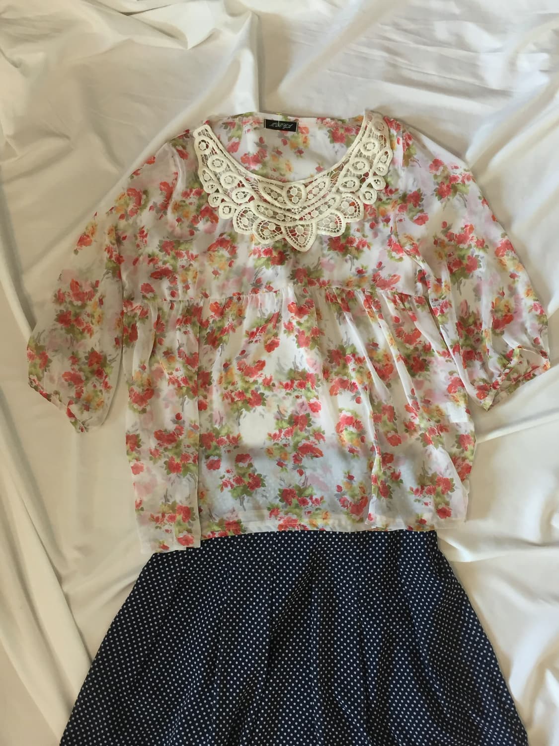 레이스 플라워 블라우스 상품이미지3