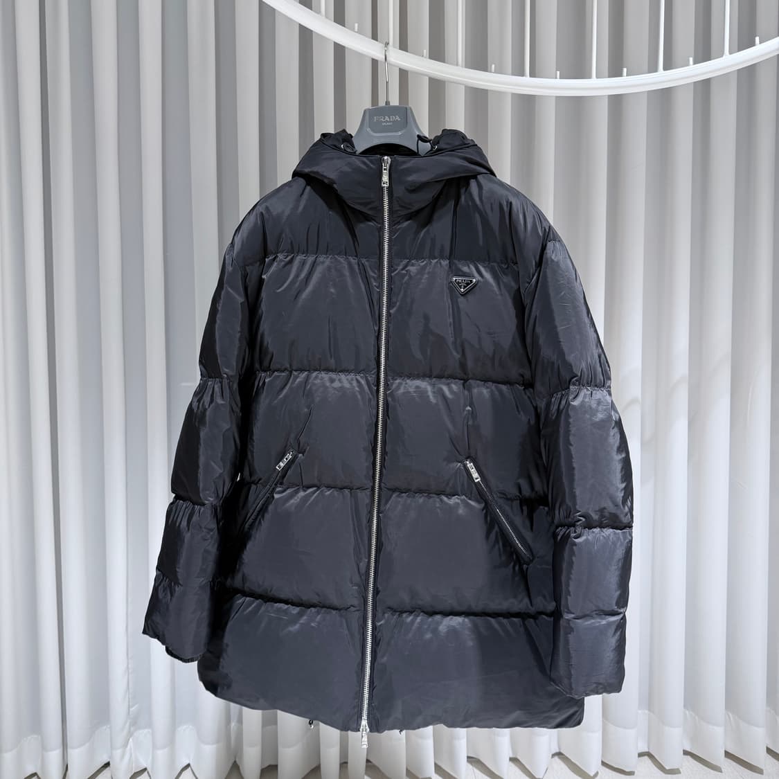 XXXL / 프라다 로고 블랙 롱 파카 패딩 상품이미지2