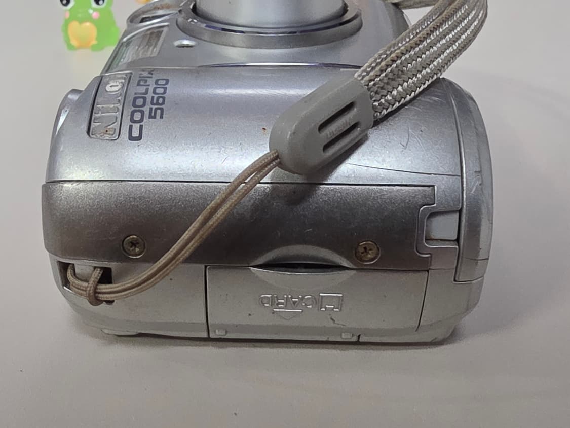 니콘 쿨픽스 5600 빈티지 디지털카메라 상품이미지3