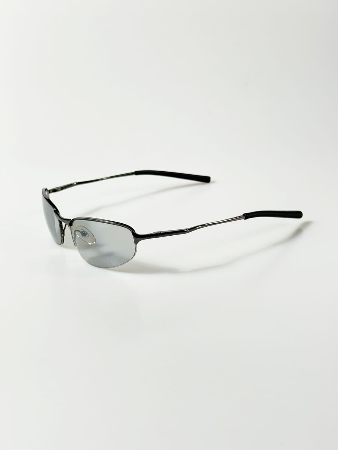 건메탈 스퀘어 반무테 프레임 빈티지 선글라스 상품이미지3