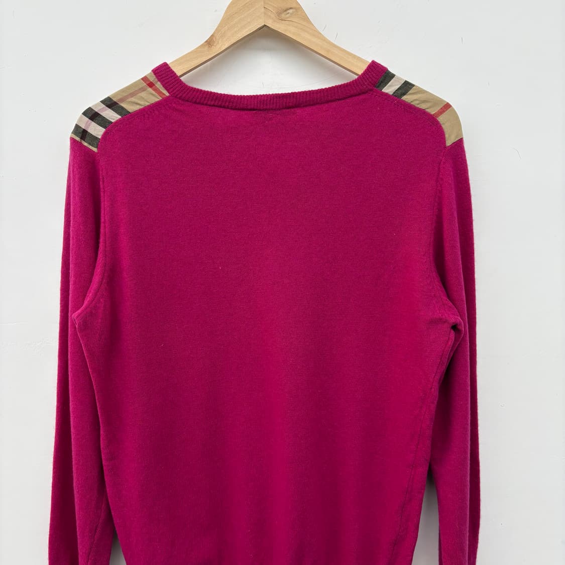 버버리 브이넥 니트 핑크색 여/M 상품이미지6