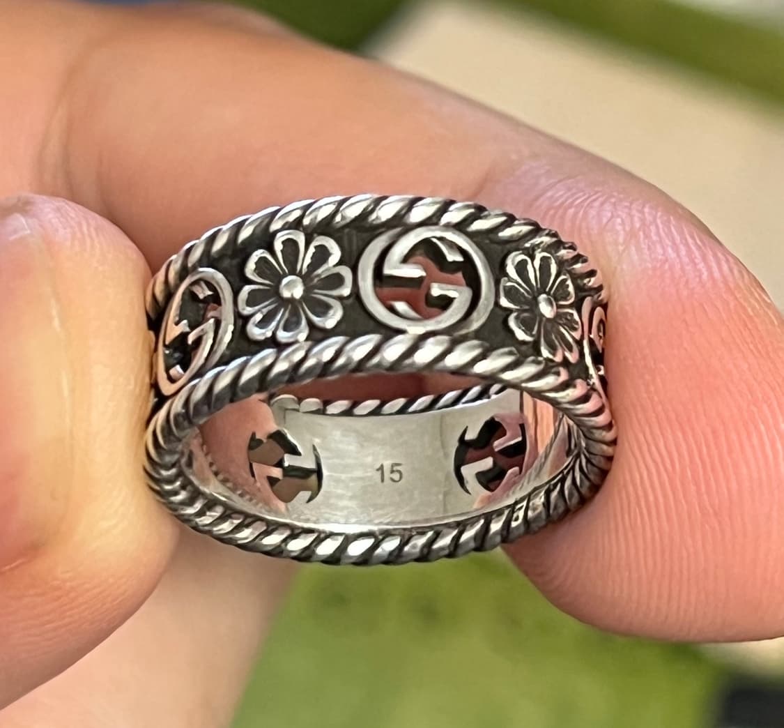 구찌 인터로킹 G 실버 링 실버 에이지드 피니쉬 (15호) 상품이미지4